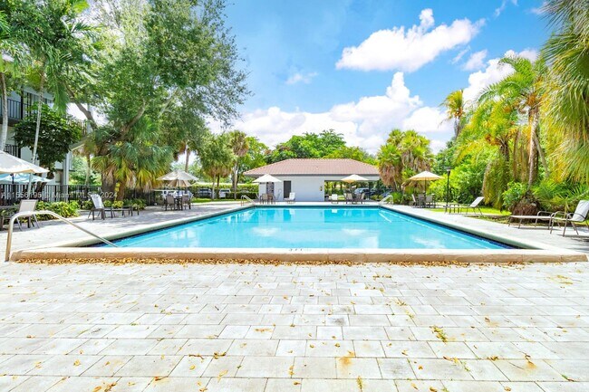 Building Photo - 2930 Forest Hills Boulevard Unit B3P