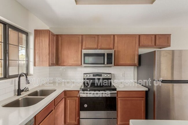 Building Photo - 455 S Mesa Dr