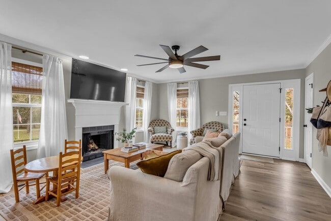 Foto del edificio - 2475 Rock Springs Cemetery Rd