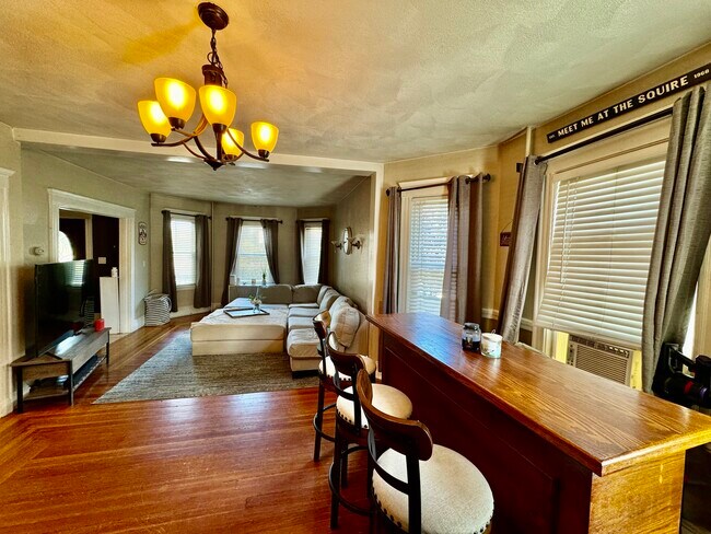 Foto del edificio - 169 Central Ave