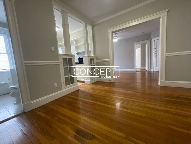 Building Photo - 1 Gray St