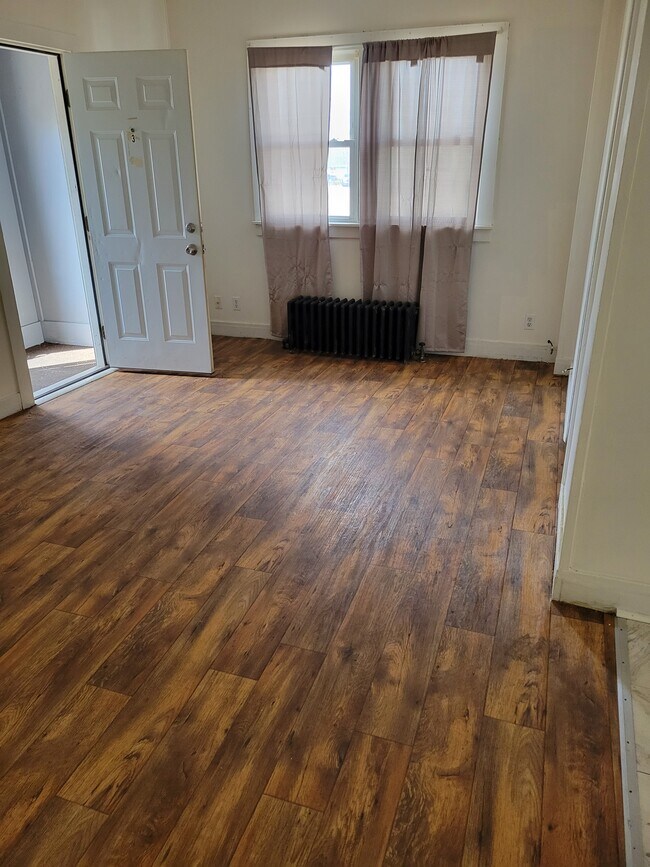 108 Pearl St Unit 3, Medina, NY 14103 Apartments in Medina, NY