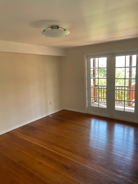 Dormitorio con acceso a la terraza - 1372 Rhode Island St