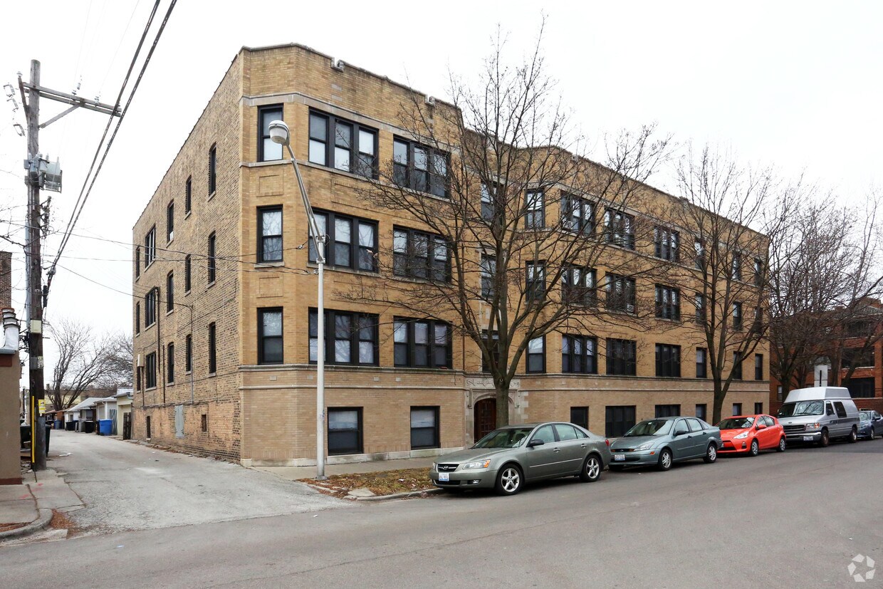 Building Photo - 4453 N Artesian Ave