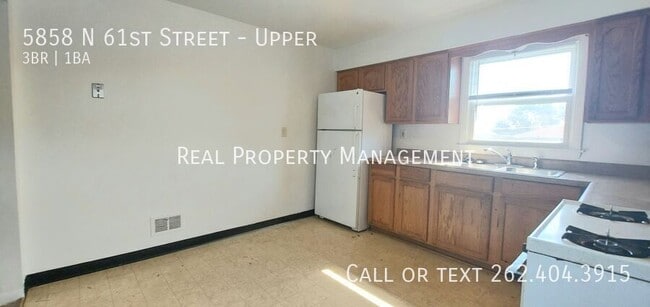 Building Photo - 5858 N 61st St
