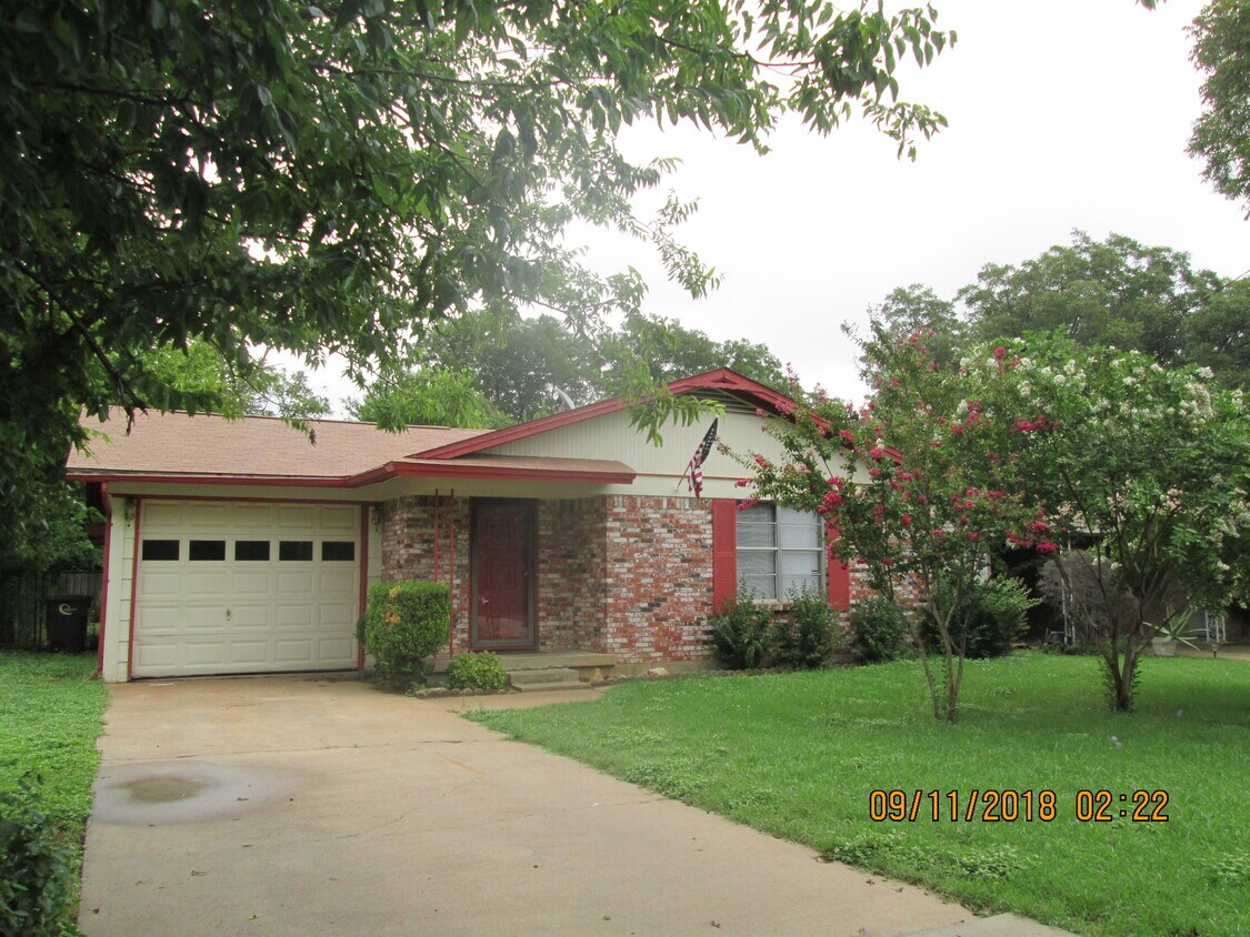 308 Stroud St, Cleburne, TX 76033 House Rental in Cleburne, TX