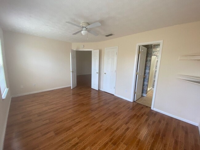 Building Photo - 111 Abigail Ln
