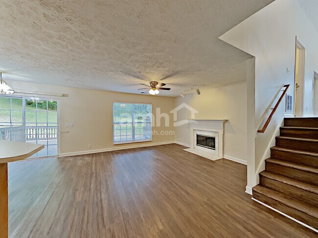 Building Photo - 4014 Lenox Ct