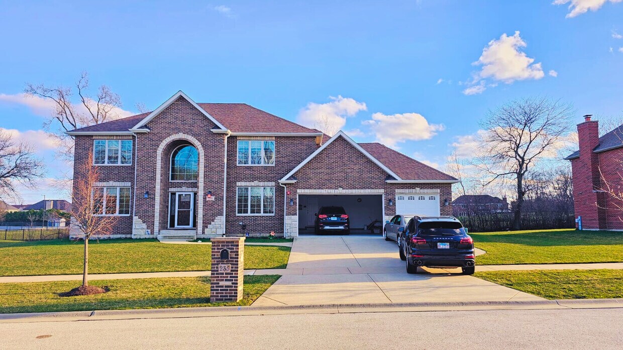 Primary Photo - 235 Hale Ln