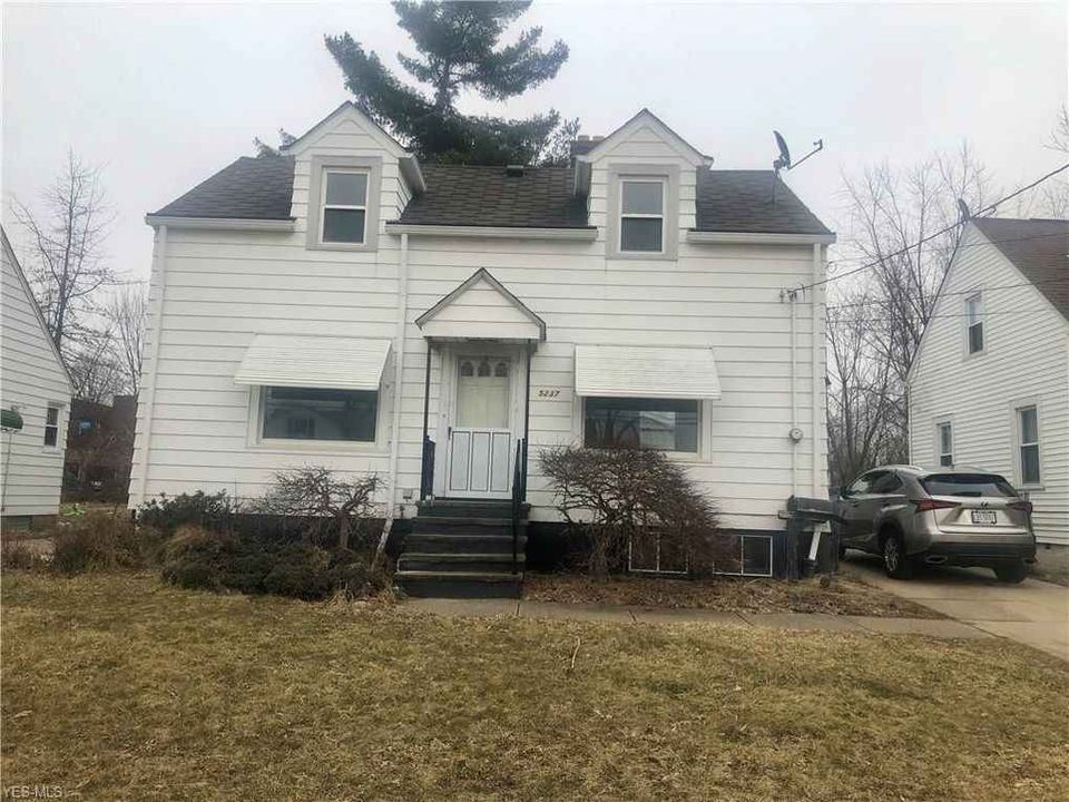 Primary Photo - 5237 Henry St