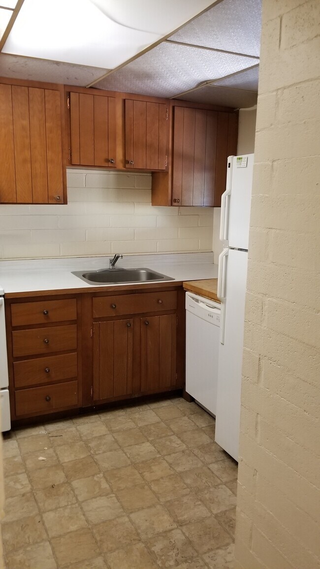 Foto del edificio - 2752 University Ave