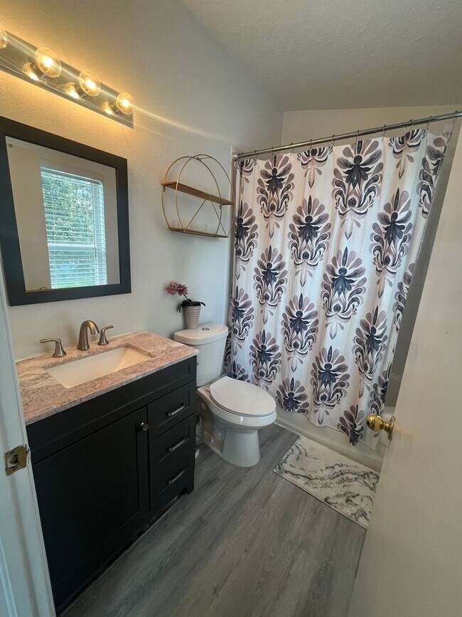 Photo - Fully Remodeled 3-Bed, 2.5-Bath Townhouse