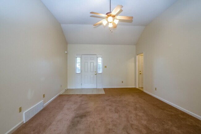 Foto del edificio - 5787 Reed Bend Cove
