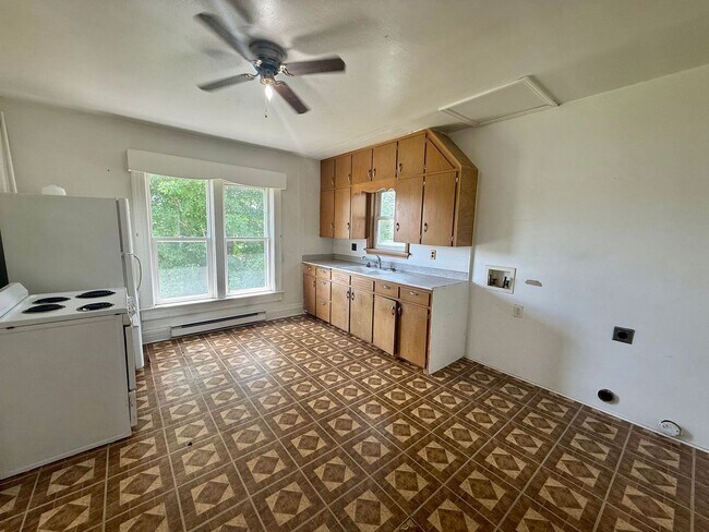 Foto del edificio - 324 N 3rd Ave