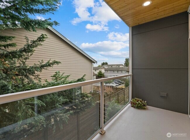 Foto del edificio - 14825 35th Ave W