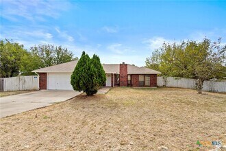 Building Photo - 180 County Rd 4933