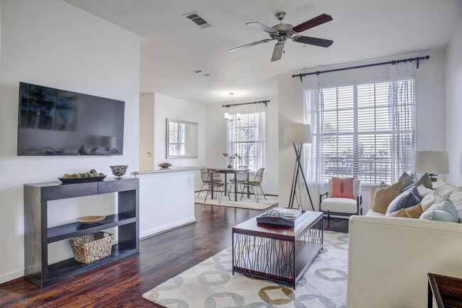 Livingroom & Dining Space - Villas Tech Village