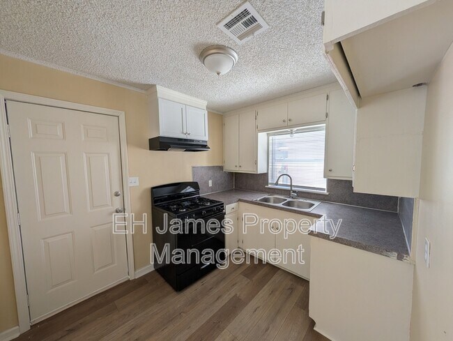 Foto del edificio - 28 W 27th St N