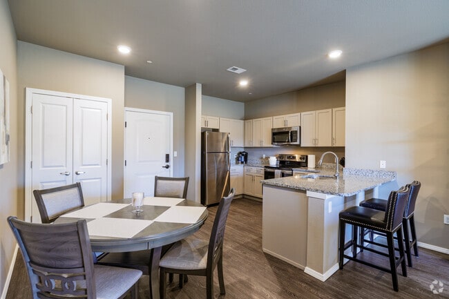 2 habitaciones, 2 baños - 1148 pies cuadrados - Cocina - Veranda Vistas