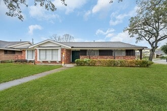 Building Photo - 4002 Martinshire Dr
