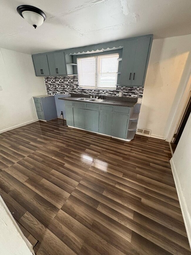 Foto del edificio - Freshly Updated 2-Bedroom, 1-Bathroom Home – $950/Month | 1,240 Sq. Ft.