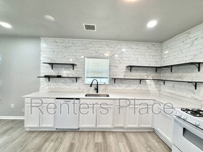 Foto del edificio - 517 S 40th W Ave