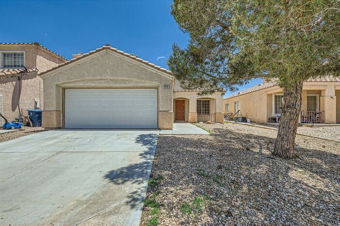 Primary Photo - STUNNINGLY UPGRADED 1 Story, 3 Bedroom Hom...