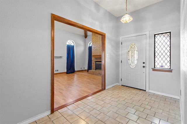 Building Photo - 5604 Paddockview Dr