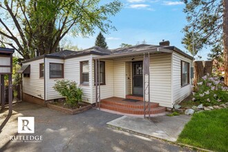 Building Photo - 134 Highland Dr