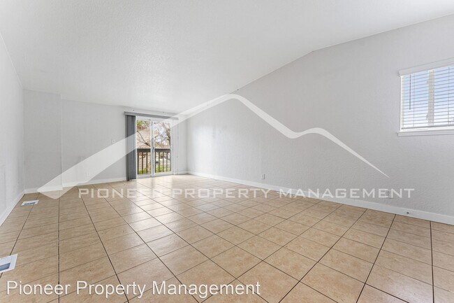 Building Photo - 2 br, 1 bath House - 7110 E 63rd Ave