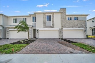 Building Photo - 121 Bogey Dr