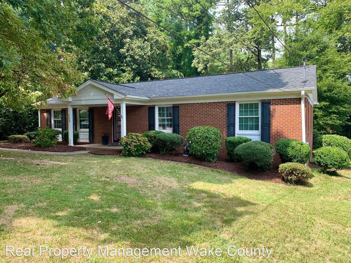 Primary Photo - 3 br, 2 bath House - 406 North Glen Drive