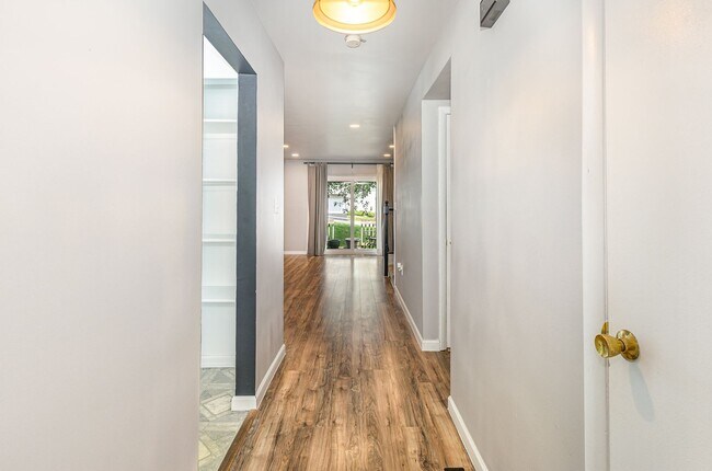 Foto del edificio - 145 Lincoln Ave