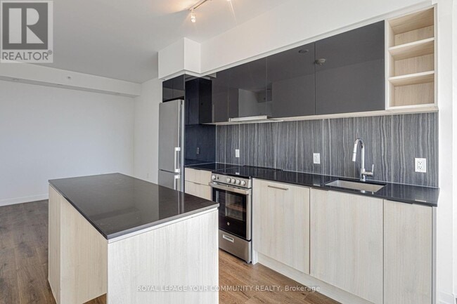 Building Photo - 31 Tippett Rd