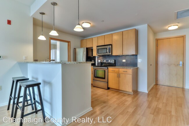 Foto del edificio - 1 br, 1 bath House - 301 N. Neil St. 905