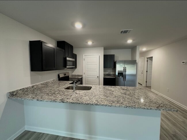 Building Photo - 481 Miraval Ave