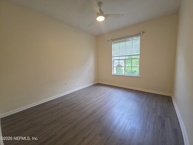Foto del edificio - 10550 Baymeadows Rd