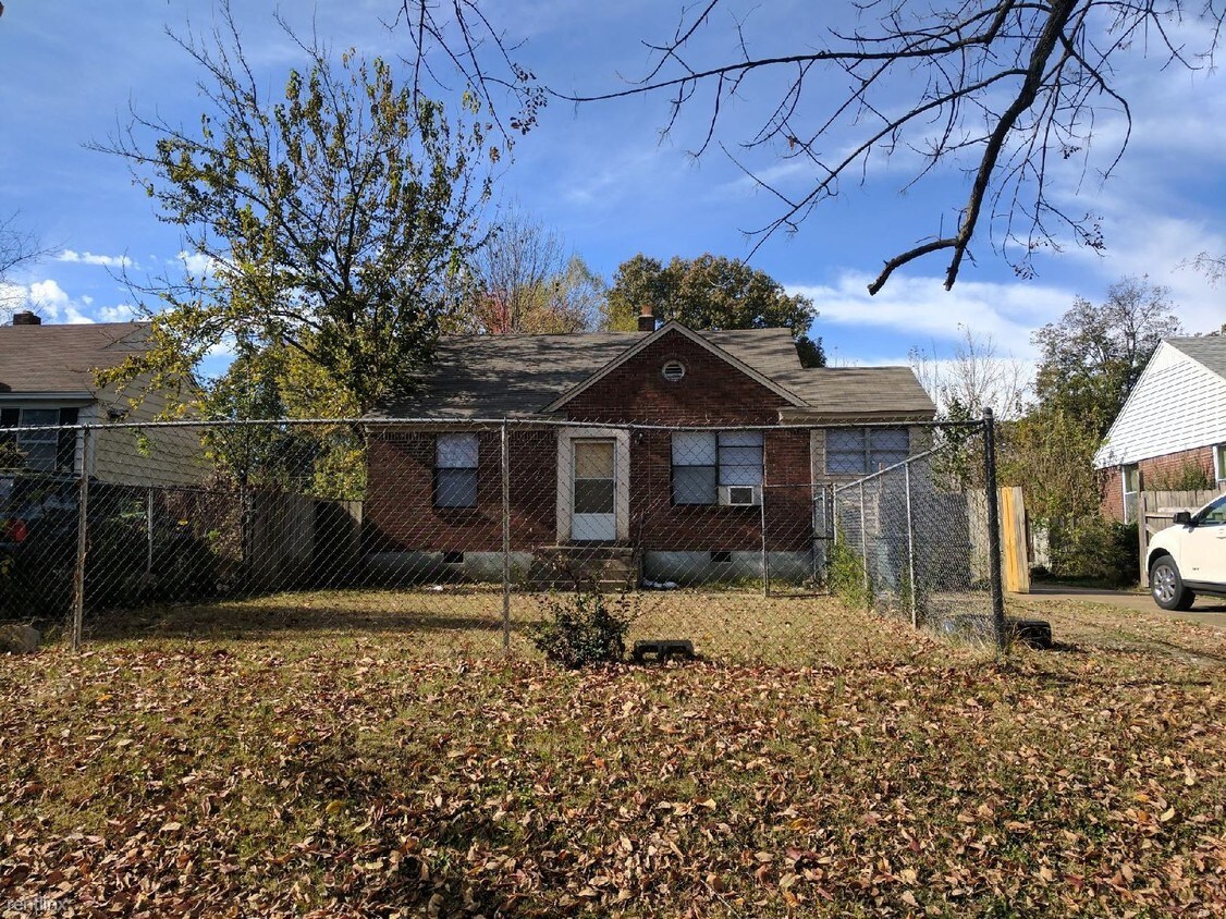 Primary Photo - 1249 Maria St