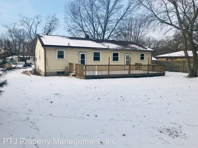 Building Photo - 2 br, 1 bath Apartment - 3330 GLADIOLA AVE SW