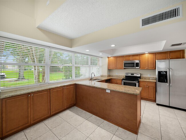 Building Photo - 3658 SW Sunset Trace Cir