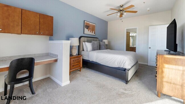 Foto del edificio - 1215 W Slaughter Ln