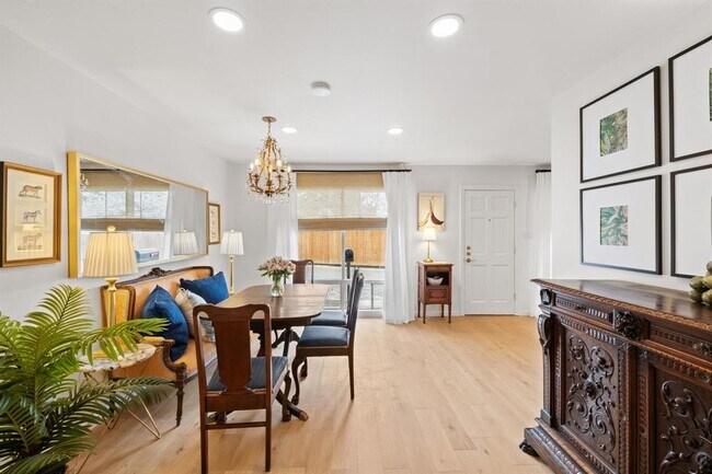 Foto del edificio - 5332 Balcones Dr
