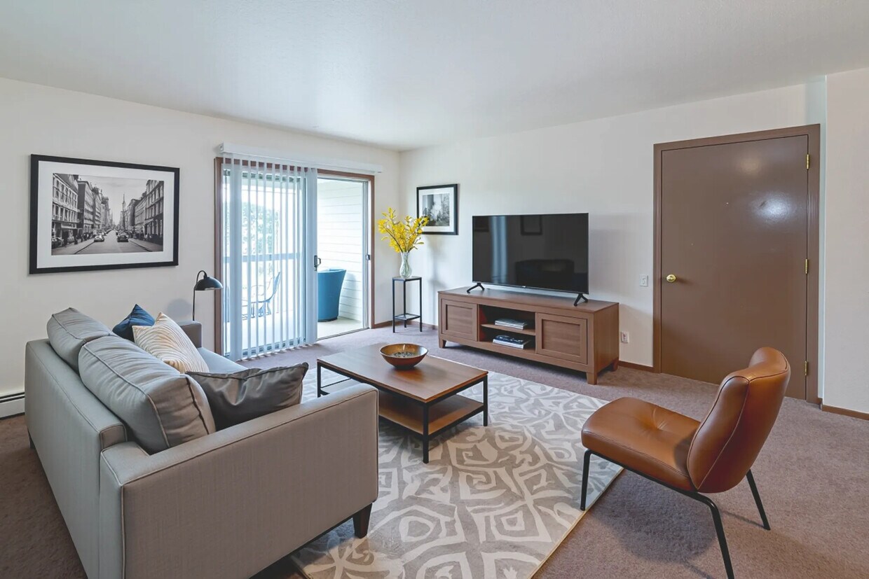 Primary Photo - Grissom Estates Apartments