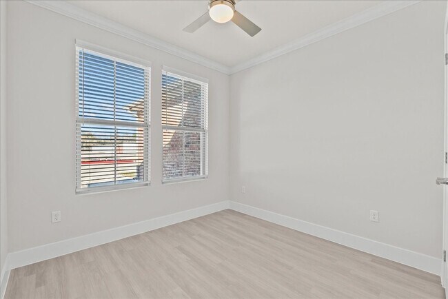 Building Photo - 540 Hobbs Rd