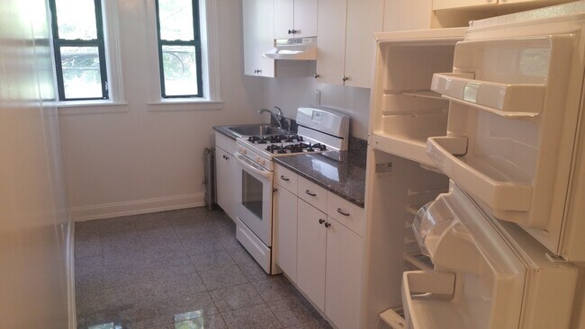 Building Photo - 34 Vanderburgh Ave