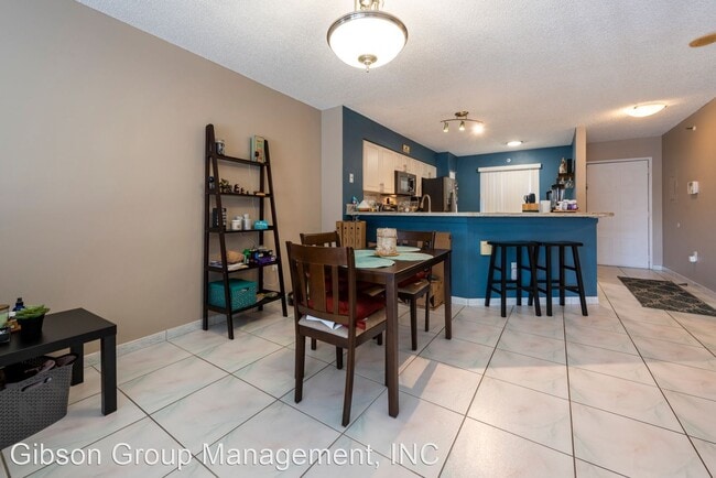 Building Photo - 2334 S Cypress Bend Dr