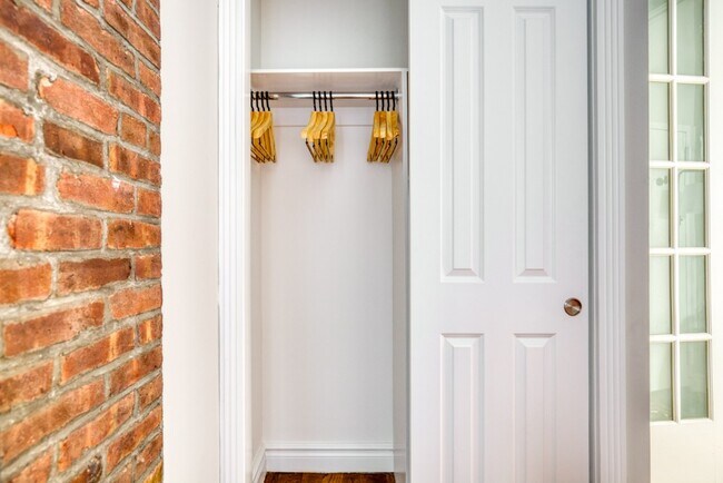 Photo - 325 E 5th St Apartment