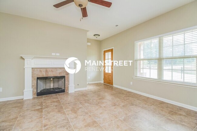Building Photo - 4 Bedroom Pet-Friendly Home in La Vergne, ...
