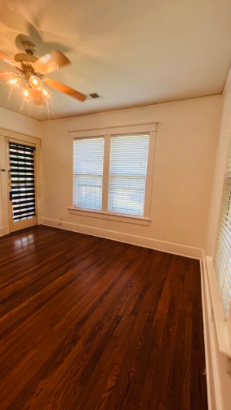 Foto del edificio - 2250 Evelyn Ave