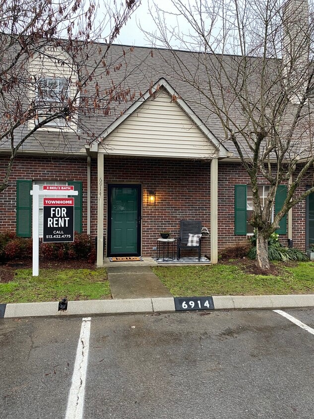 Photo - 6914 Kings Crossing Way (Knoxville, TN)